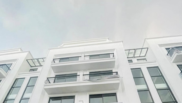 HOT NEW O9 2628 5559 BÁN. Nhà BTLK The Diamond Point C14 Phúc Đồng 103m², 4 tầng, MT 6,4m, Giá chào 20 tỷ Long Biên