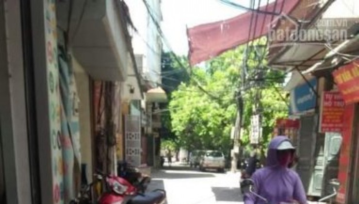 Bán nhà Nguyễn Khánh Toàn, ở luôn gần phố, lô góc ngõ thông - tiện ích bạt ngàn - 32m2, giá  4tỷ hơn