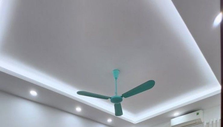 Bán nhà đương Giáp Bát - Kim Đồng - Giải Phóng. DT59/70m2. 4 tầng.  MT6.5m. Giá 13.8 tỷ