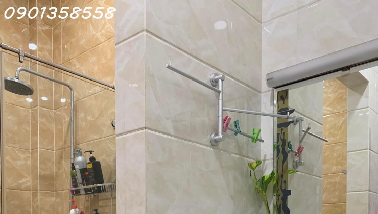 NHÀ ĐẸP BÌNH THUẬN-QUẬN 7- XE HƠI ĐỖ CỬA- 70M2- 6 PHÒNG NGỦ