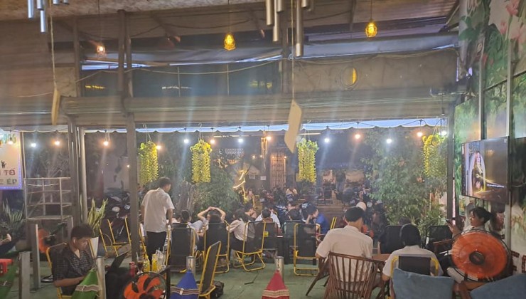 CẦN SANG NHƯỢNG LẠI QUÁN CAFE VÒNG XOAY BICONSI PHÚ HÀO