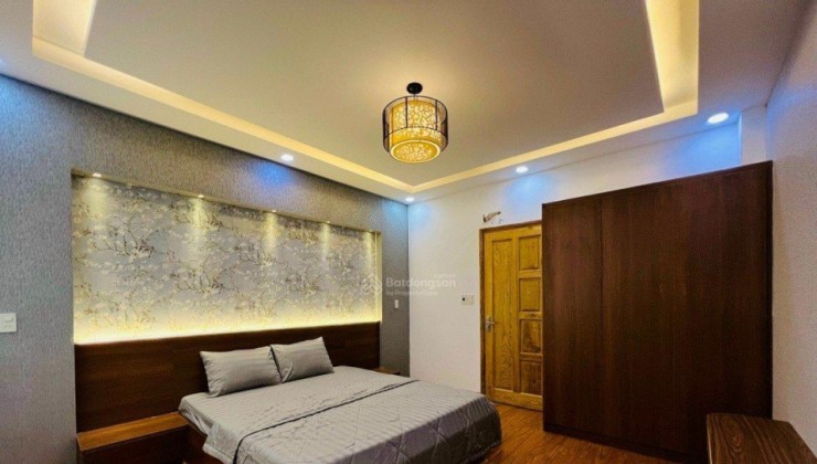 Bán nhà Điện Biên Phủ ngay ĐH Hồng Bàng 4*18m 5 tấm mới cứng sát q1 giá 12 tỷ TL