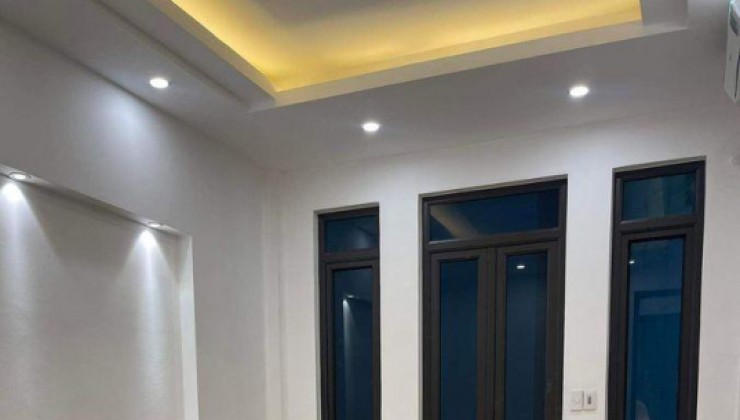 Bán nhà ngõ 63 Trần Quốc Vượng, Cầu Giấy, 35m2, 5 tầng, 2 mặt thoáng, nội thất, giá 4.95 tỷ