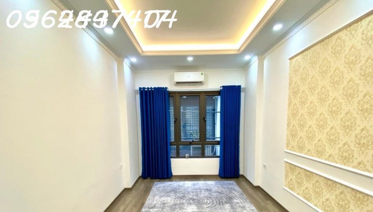 Bán Nhà Kim Mã, Ba Đình, cách mặt phố 10m, Nội Thất đẹp, 27 m2, 6 tầng, giá 3.5 tỷ