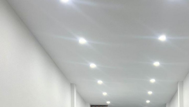 Bán nhà Bồ, Long Biên, Đề 55m,  4 tầng, 4,6 m, siêu rẻ HIẾM.