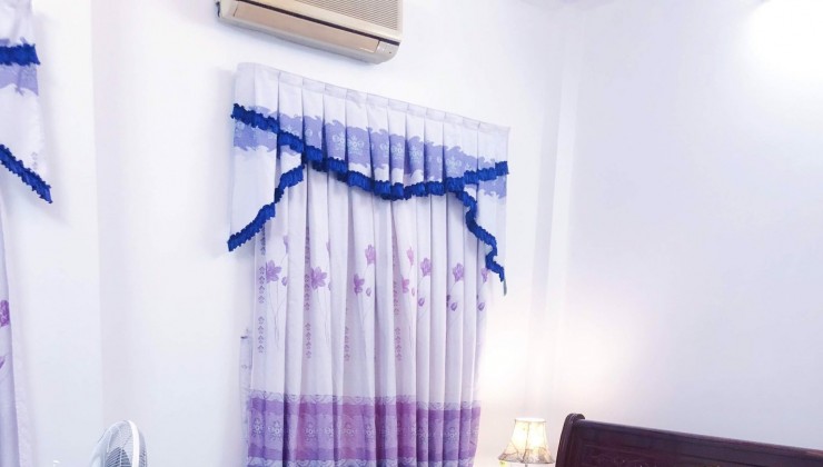 Bán nhà 1 trục Hoàng Hoa Thám P. 5 Bình Thạnh, 4.2x20m, 4 tầng đúc BTCT. Giá nhỉnh 12 tỷ