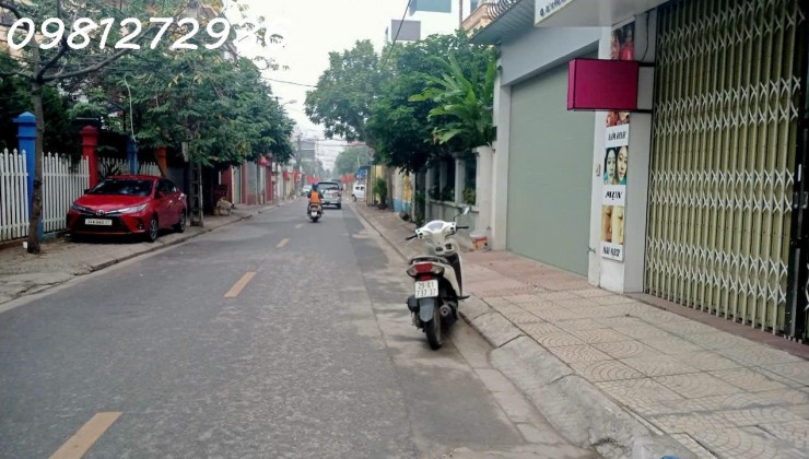 * Mảnh đất đẹp tại Việt Hưng Long Biên , diện tích 48 m , mặt tiền 4 m , trước mặt ôtô tránh,gần trường , chợ , kinh doanh thuận lợi . Giá chào 4,850