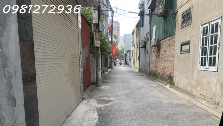 Chính chủ bán nhà mặt phố  Thanh Am Đức Giang Long Biên Hà Nội  kinh doanh đa dạng dòng tiền , diện tích  52m2 ,mặt tiền 4,2 m nhà 4,5 tầng giá chào