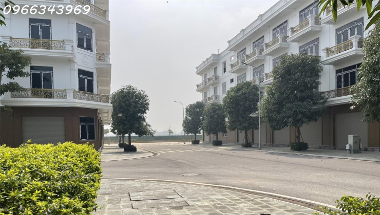NHÀ 4 TẦNG VIEW CÔNG VIÊN.  GIÁ 3.1 TỶ. SANG TÊN SỔ NGAY. LH: 0966 343 969