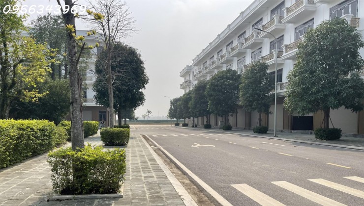 NHÀ 4 TẦNG VIEW CÔNG VIÊN.  GIÁ 3.1 TỶ. SANG TÊN SỔ NGAY. LH: 0966 343 969