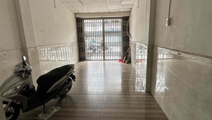 (cực rẻ) Chính chủ  cho thuê MBKD MT Nguyễn Kiệm Phú Nhuận 30,6m2 giá 12 triệu/tháng