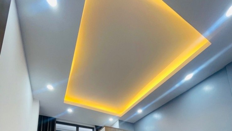 NHÀ TÂY SƠN 20M2 RA PHỐ- 5 TẦNG SỔ ĐỎ ĐẸP VUÔNG VẮN