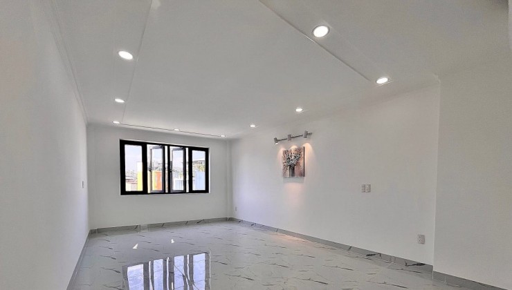 Bán nhà 4 tầng hẻm xe hơi 44m2 ngay Hoàng Hoa Thám giá chỉ 6 tỷ 950