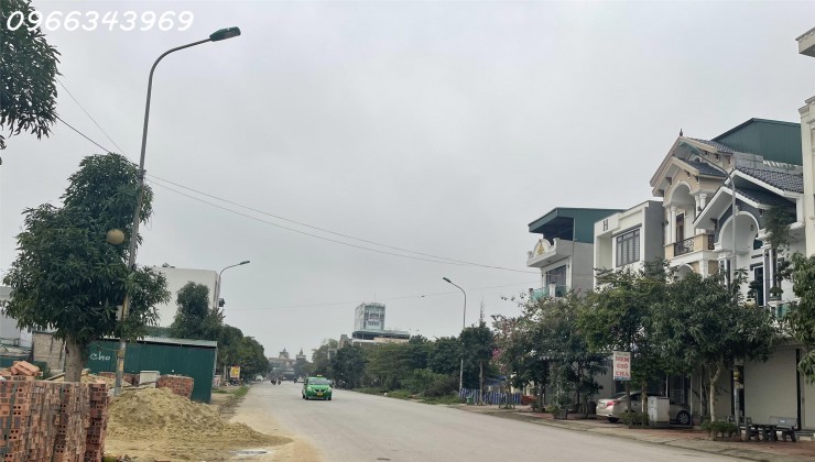 LÔ GÓC ĐẤT NỀN HÀNG CAU HỢP LỰC. LH: 0966343969