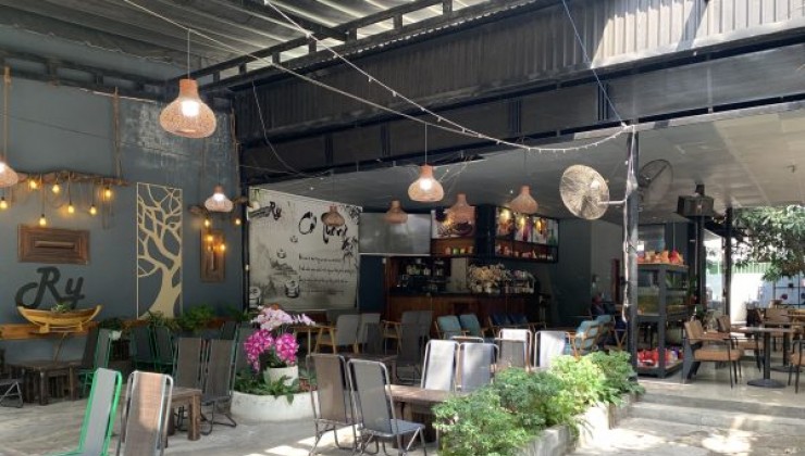 Bình Dương , HOT HOT ! Quán Cafe S/Vườn 300 m2 Sang Bao Rẻ Giá Hời Chỉ 98 tr ( 10m x 30m ),  Kiếm Đâu Ra ! Tel : 0989774975 ( Chính chủ )