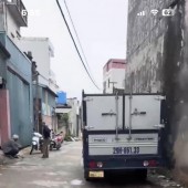 Xót lại một mảnh duy nhất xe tải tránh xe máy tại Xâm Thị - Hồng Vân - Thường Tín - Hà Nội.