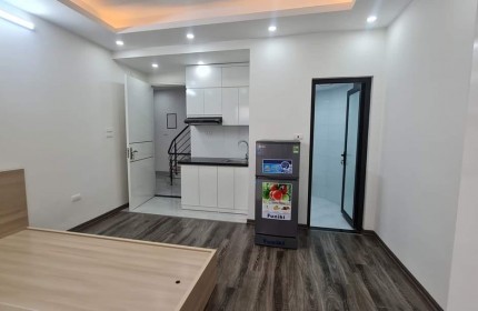 Nhà đẹp, phố VIP, dòng tiền 47m2x6 tầng, Chùa Láng, Đống Đa, CHỈ 9.7 tỷ