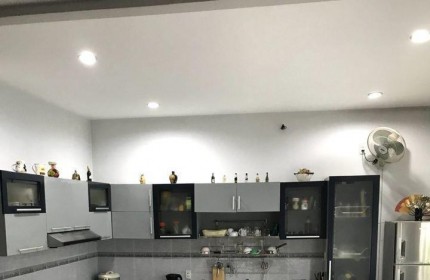 NHỈNH 8 TỶ MẠT TIỀN 5.2m, GẦN Lê Văn Thịnh, Q.2, hẻm xe tải quay đầu  90m2