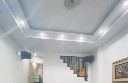 BÁN NHÀ ĐẸP MẶT NGÕ NÔNG LÔ GÓC 40M2 5T 6.5 TỶ LẠC LONG QUÂN VỀ Ở LUÔN