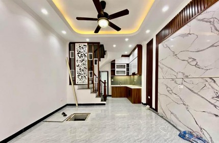 bán nhà 30m2 5 tầng quận Hoàng Mai giá rẻ nhất thị trường