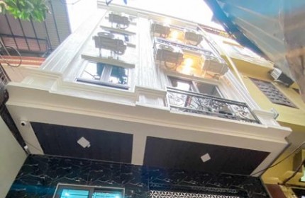 Siêu đẹp nhà Thịnh Quang, Đống Đa, 40m2, MT: 4m, Gần ô tô, kinh doanh tấp nập. Nhỉnh 4 tỷ