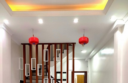 Bán nhà đẹp 5tầng dòng tiền cho thuê 9phòng full nội thất 40tr/tháng Đức Diễn Bắc Từ Liêm