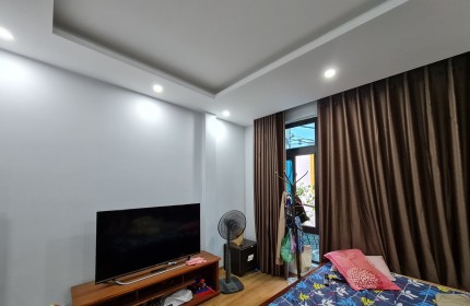 Bán nhà Minh Khai , cơ hội có 102 , 51m2 , 5,1 tỷ , Nhà dân xây chắc chắn , tiện ra ô tô