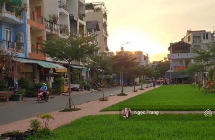 Bán gấp căn nhà Đặng Thùy Trâm - Trục 30m 4 tấm, kế bên ĐH Văn Lang 8.9 còn 8.6 tỷ