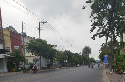 Cần Bán gấp 32m2 đất mặt tiền đường Nguyễn Tất Thành Sa Đéc Đồng Tháp