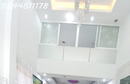 Bán nhà, Vip Kiều Đàm, 3 tầng đúc, 80m2, HXH thông, nhỉnh nhẹ 7 tỷ