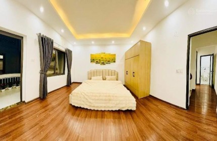 Bán nhà ngõ 521 Trương Định: 44m2 4 tầng, oto đỗ cổng, trước nhà rộng, thoáng sáng, chỉ 4,9 tỷ