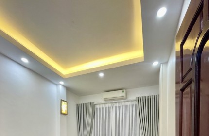 BÁN NHÀ ĐẸP THỊNH QUANG 38M 4T GIÁ CHỈ 4 TỶ 8