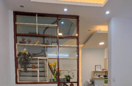 SIÊU PHẨM, nhà tại Cát Linh - Ngõ thông tứ tung - Full nội thất - Xách vali về chỉ việc ở.