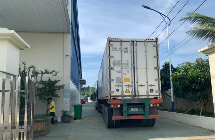 chuyển nhượng kho bãi sản xuất nông sản. kết cấu kiên cố. vp riêng. 4 phòng cấp đông