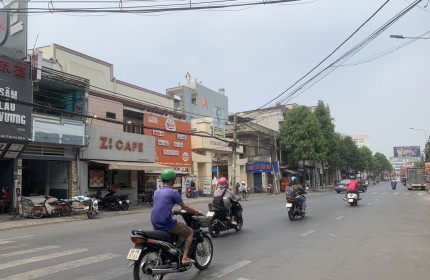 Bán căn nhà khu Tân Mai gần cổng chào Phường Tân Mai giá chỉ 3 tỷ