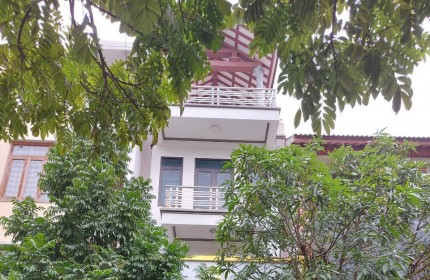 Chính chủ cho thuê nhà 4 tầng mặt phố Lê Đại Hành, TP.Thái Bình
