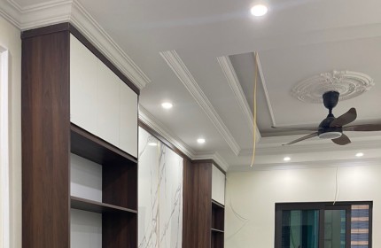 (Cực Hiếm) Nhà đẹp 35m2-7 tầng xây Mới tại Hàm Nghi, MT 3.7m, cửa hướng Đông, ô-tô gần nhà -7.2 tỷ