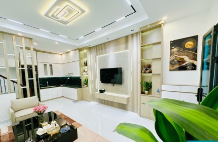 Bán nhà Lê Thanh Nghị chỉ 5,5 tỉ diện tích gần 40m2x 4 tầng, ô tô cách 40m, nhà đẹp ở luôn