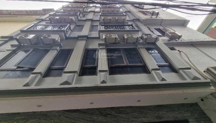 Bán chung cư mini Hoàng Quốc Việt 100m 10 tầng oto cách 5m - lô góc - thang máy - kinh doanh đỉnh