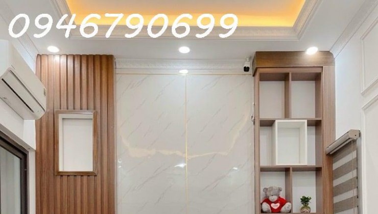 BÁN NHÀ GIÁP NHỊ, 40M2, NHÀ ĐẸP Ở LUÔN, 5 TẦNG 2 NGỦ, GẦN Ô TÔ, BA GÁC ĐUA, Ô CHỜ THANG MÁY, SĐCC