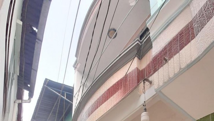 Nhà 2 tầng nở hậu hẻm 3m đường Tạ Quang Bửu P5Q8. Giá 3,29 tỷ bớt lộc