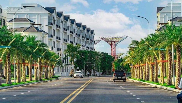 Bán căn nhà gần Vinhomes grand park TP Thủ Đức , một trệt hai lầu, đường trước nhà 8m