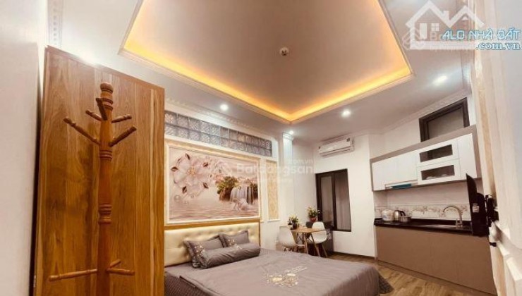 Bán nhà Nguyễn Khánh Toàn lô góc 40m2, 5 tầng MT 6m giá 5.x tỷ, Cầu Giấy ô tô gần, cách MP 100m