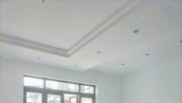 NGUYỄN TƯ GIẢN P12 GÒ VẤP NGANG 4,7m nở hậu 5,7m  3.x tỷ TL MẠNH CHU NHIET BAN