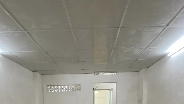 Cho thuê MBKD Tầng 1, ngõ 13 phố Khuất Duy Tiến, 45m, MT 3,5m giá 10 triệu/tháng 0936397767
