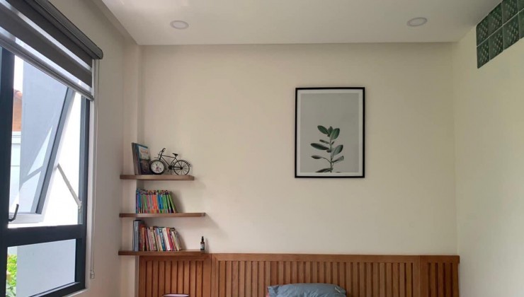 Bán Nhà Riêng Khu Phân Lô Đường Phạm Văn Đồng, Thủ Đức, DT 70M2, Ngang 4.5M, HXH Tránh, Giá Hơn 6 Tỷ Sổ Sang Tên Ngay
