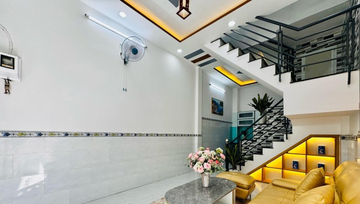 Hẻm 49 Đường số 51 - P14 - Gò Vấp - 31m2 ( 3.5 x 8.5) Giá chỉ 3.68 tỷ. Đang cho thuê 7tr/ tháng.