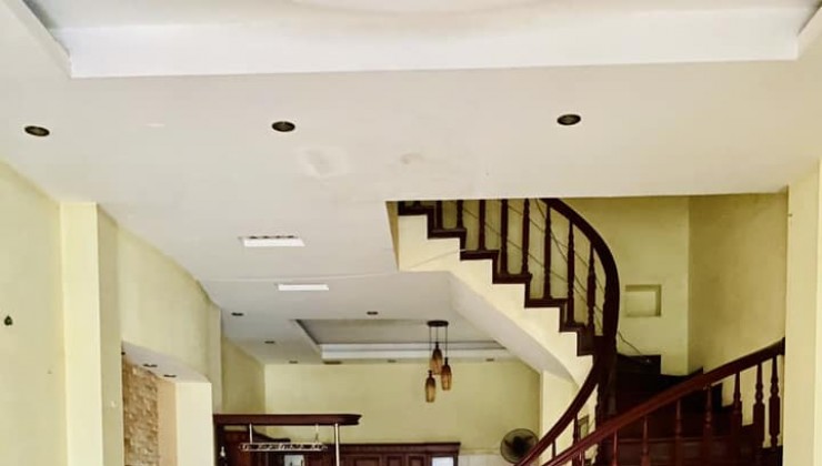 ⭐Cực Hiếm - Ô tô Tránh Phố Trung Kính 60m2/ MT 5m chỉ 21.8 Tỷ, vỉa hè, K.Doanh⭐