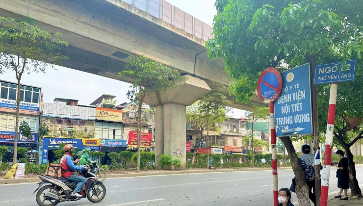 Phố Yên Lãng-Phân Lô bàn cờ - 32/42mT1 - 5 Tầng - 8 Phòng Kinh Doanh dòng tiền đang 30tr/tháng. Giá bán : 8.3 tỷ