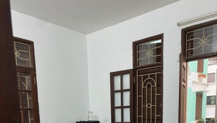 CHO THUÊ NHÀ KHUẤT DUY TIẾN DT 60M2 X 4 TẦNG LÔ GÓC GIẢ RẺ